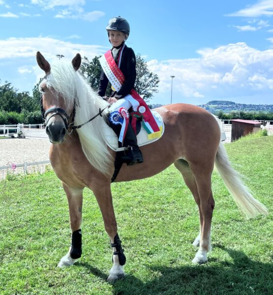 b9904fa0-2337-4d09-aaa6-5b09fbc07a8d