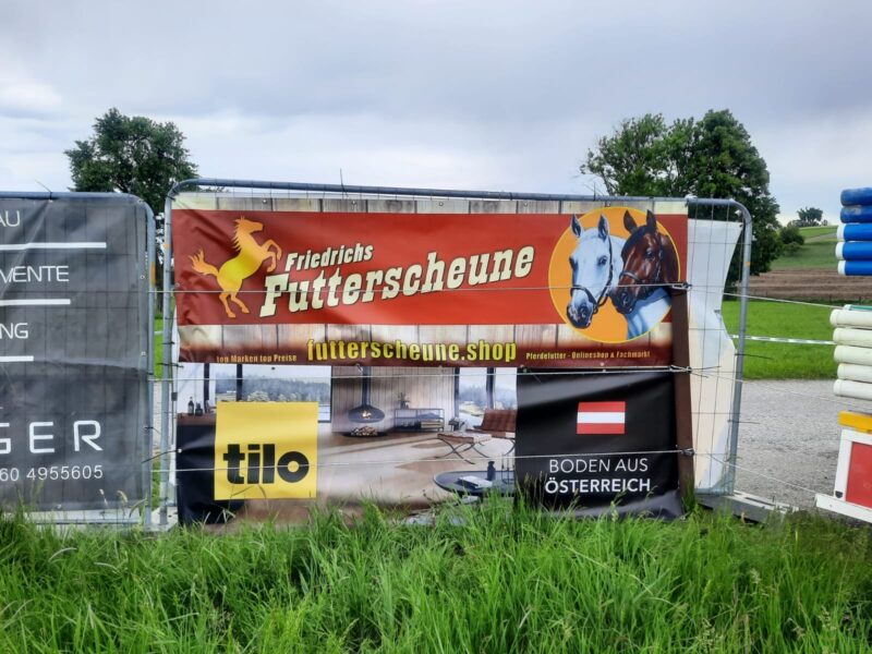e8ca2c1e-236f-4655-a87c-11e5d07425b1 Futterscheune & Tilo